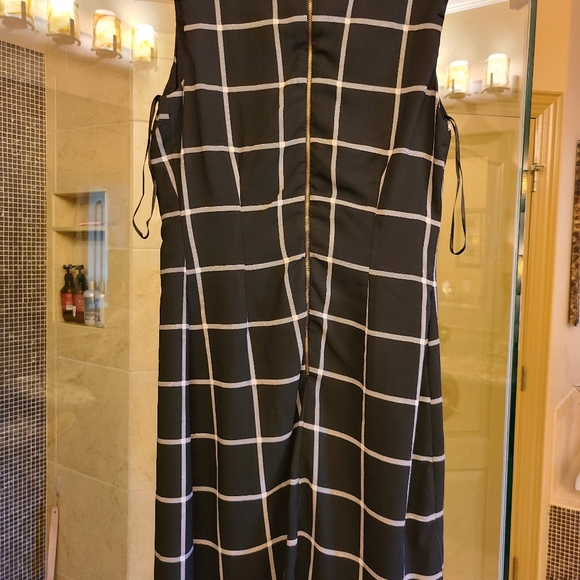 Black and white dress - Picture 2 of 4